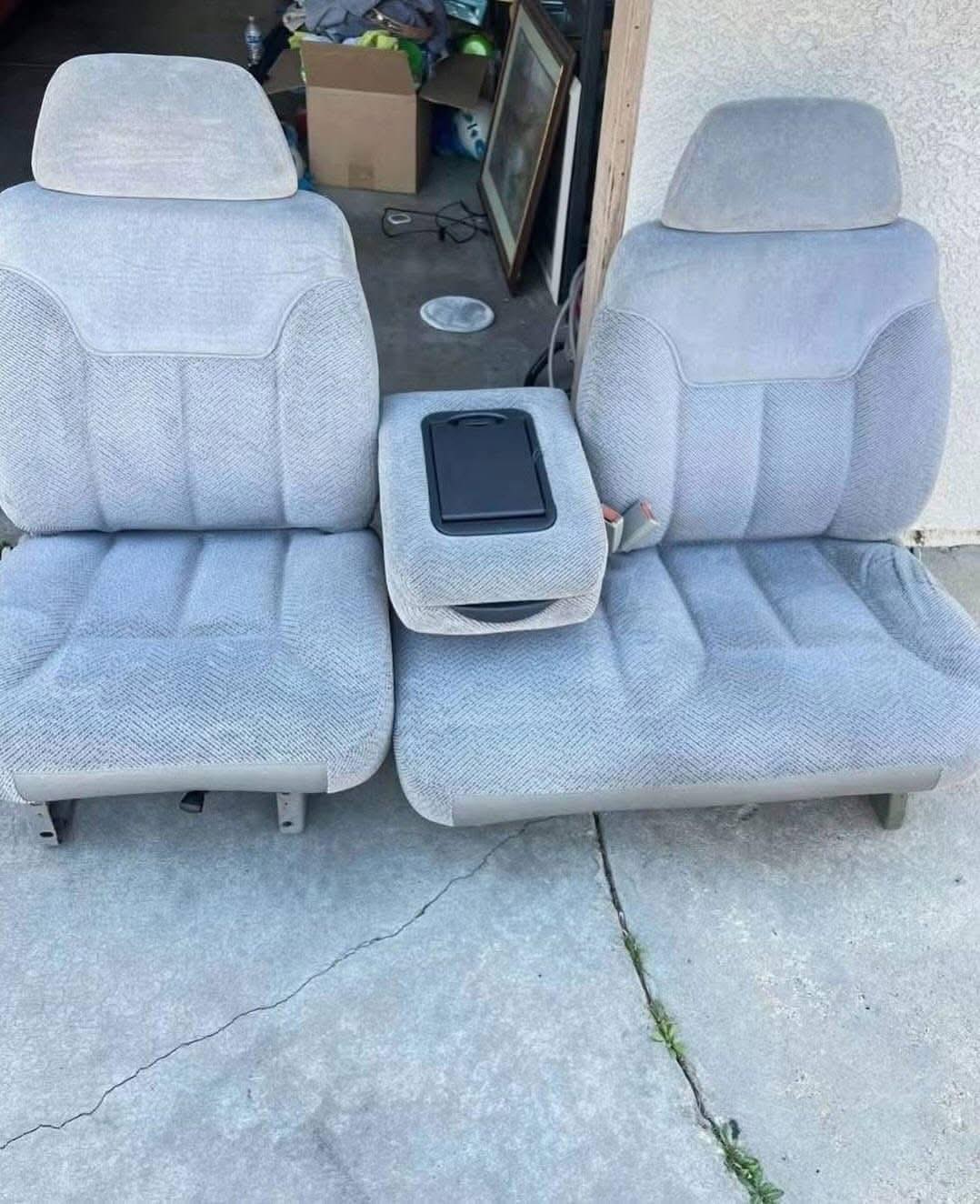 Clean OEM 60/40 Split Bench Seat w/ Folding Armrest (Gray Cloth) for 95-98 Chevy/GMC OBS